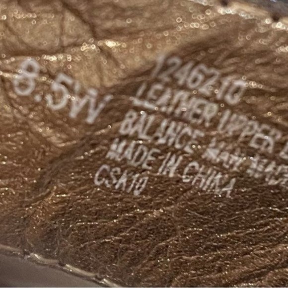 SOFFT Women's Brown Patent Leather Embellished Slide Wedge Sandals 8.5 W - Picture 4 of 10